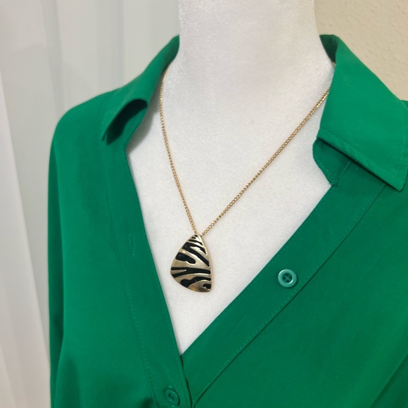 BLOUSE GREE OVERSIZE SMALL . New with no tag. - Picture 11 of 14